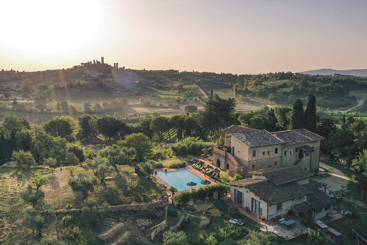 Vegan Agrivilla I Pini in the Tuscan countryside near San Gimignano